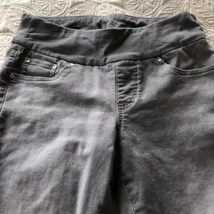 Brand new soft cotton jeans cute detail on pockets